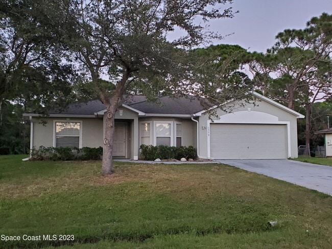 1579 Wichita Blvd SE in Palm Bay, FL - Building Photo - Building Photo