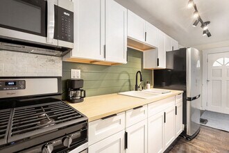 37 Gold Ave NW in Grand Rapids, MI - Foto de edificio - Building Photo