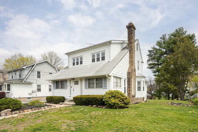 37 2nd Ave, Unit 2, Unit 2