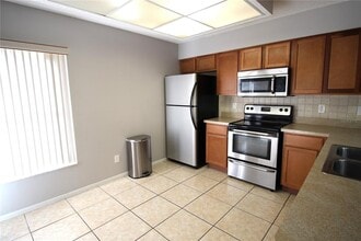 2848 Rustic Oaks Dr in Palm Harbor, FL - Building Photo - Building Photo