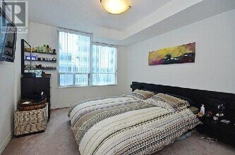 30 Grand Trunk Crescent in Toronto, ON - Building Photo - Building Photo