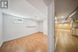 282 Ossington Ave in Toronto, ON - Building Photo - Building Photo