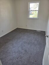 1022 W Thrush Ave in Peoria, IL - Building Photo - Building Photo