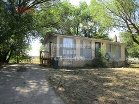 310 S 900 W in Vernal, UT - Building Photo