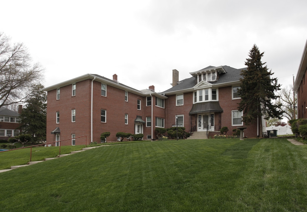 4824 Cass St in Omaha, NE - Foto de edificio