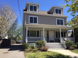 86 Chapel St in Newton, MA - Building Photo