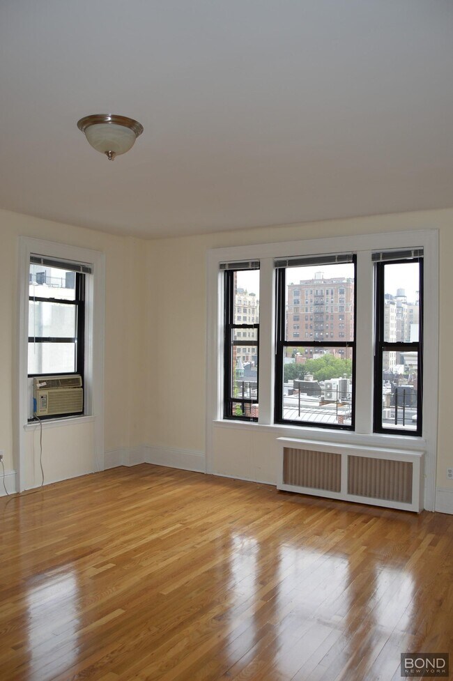 property at 200 Riverside Dr