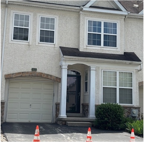 502 Rolling Hill Dr