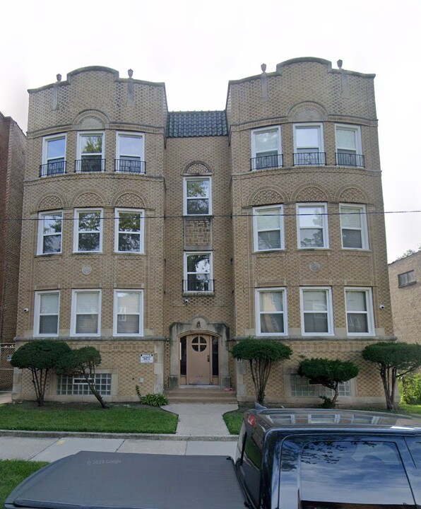 8612 S Ingleside Ave in Chicago, IL - Building Photo