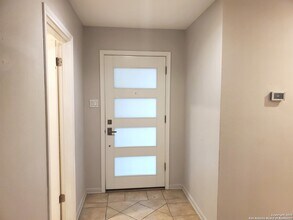 6019 Royal Breeze, Unit 9 in San Antonio, TX - Building Photo - Building Photo