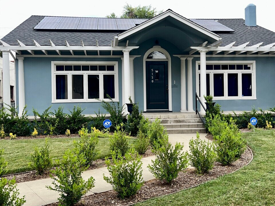 5130 Magnolia Ave in Riverside, CA - Foto de edificio