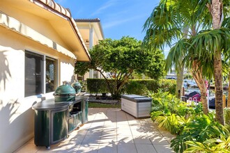 2650 NE 47th St in Lighthouse Point, FL - Building Photo - Building Photo