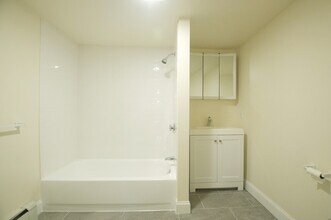 501 E Broadway in Boston, MA - Building Photo - Building Photo