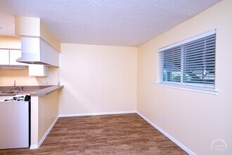 Montage Apartments in Austin, TX - Building Photo - Building Photo