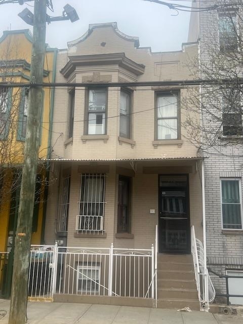 property at 532 38th St