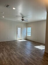 12007 Englewood Ave in Lubbock, TX - Building Photo - Building Photo