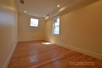 38 Newcastle Rd in Boston, MA - Foto de edificio - Building Photo
