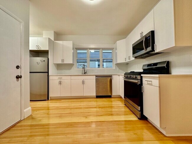 28 Oakland St in Cambridge, MA - Building Photo - Building Photo
