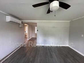 1539 Piney Rd in North Fort Myers, FL - Foto de edificio - Building Photo