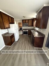 1114 Riverside Cir in Spring Lake, NC - Foto de edificio - Building Photo