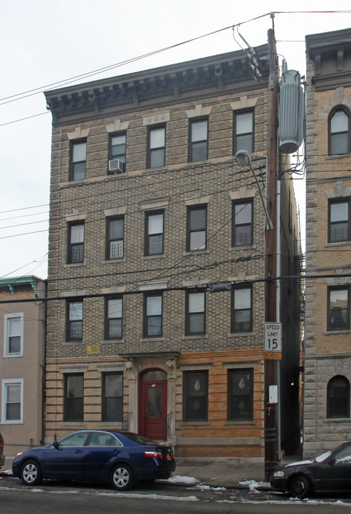 13 N Bleeker St in Mount Vernon, NY - Foto de edificio