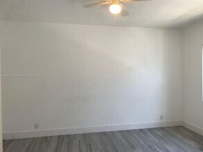 8011 Abbott Ave in Miami Beach, FL - Building Photo - Building Photo