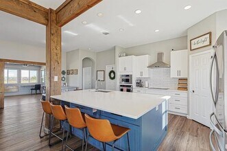 7910 Stone Ridge Dr in Justin, TX - Building Photo - Building Photo