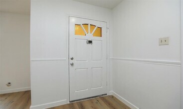 19426 Leafwood Ln in Houston, TX - Foto de edificio - Building Photo