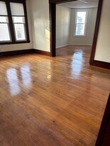 34 King Philip Rd, Unit 2 in Worcester, MA - Building Photo