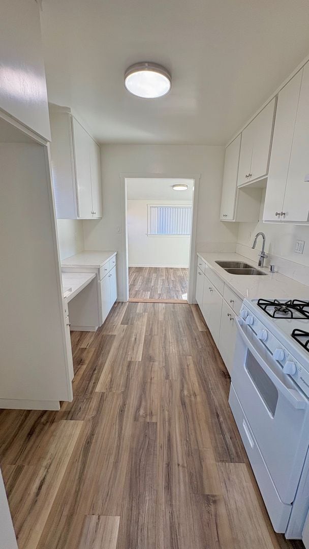 14902 S Inglewood Ave in Lawndale, CA - Building Photo - Building Photo