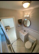 111 N L St, Unit 10 in Lake Worth Beach, FL - Foto de edificio - Building Photo