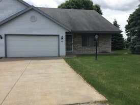 5095 W Anita St in Appleton, WI - Building Photo