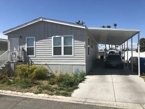 3700 Stewart Ave in Las Vegas, NV - Building Photo - Building Photo