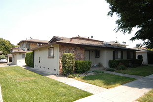 1414 Essex Way Apartments