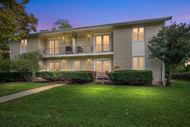property at 31 Green Oaks Dr