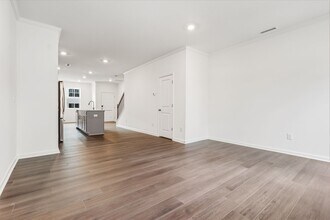 1502 Crescent Townes Wy in Raleigh, NC - Building Photo - Building Photo