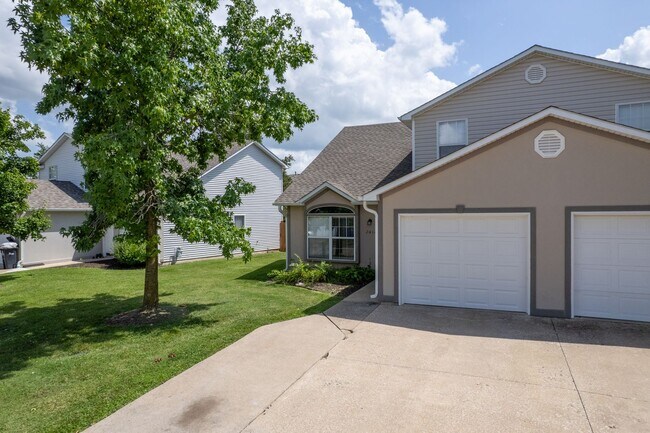 2412-2414-2414 Calder Ct in Columbia, MO - Building Photo - Building Photo