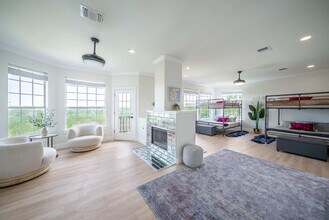 8902 Feather Hill Rd in Austin, TX - Building Photo - Building Photo