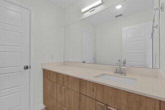 409 Deer Path Lp in Laredo, TX - Building Photo - Building Photo