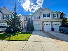 53 Ross Way in Evesham, NJ - Building Photo