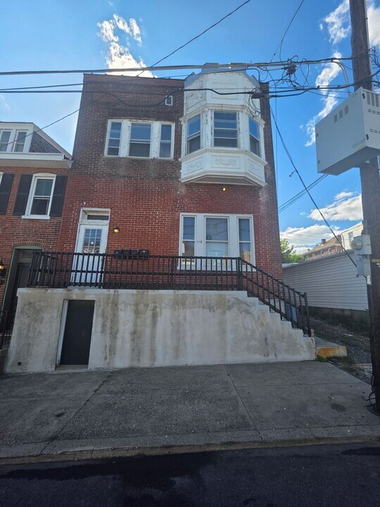 119 S 14th St in Easton, PA - Building Photo