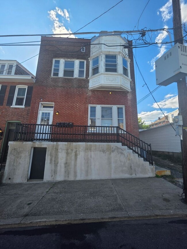 property at 119 S 14th St