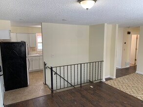 2414 N Ilion Ave in Minneapolis, MN - Building Photo - Building Photo