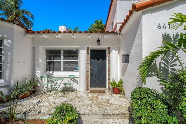 641 NE 57th St in Miami, FL - Building Photo - Building Photo