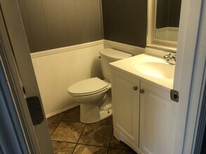 222 Hedgewood Ct in Lexington, KY - Building Photo - Building Photo