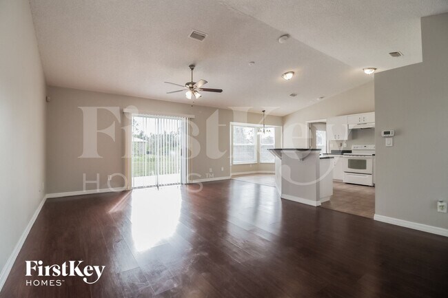 1674 Waltz St SE in Palm Bay, FL - Building Photo - Building Photo