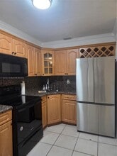 15721 NW 17th Ct in Opa Locka, FL - Foto de edificio - Building Photo