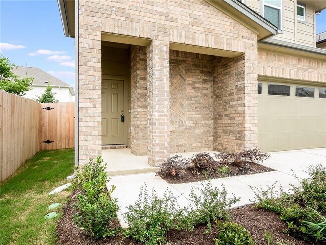 3200 College Park Dr in Round Rock, TX - Foto de edificio - Building Photo