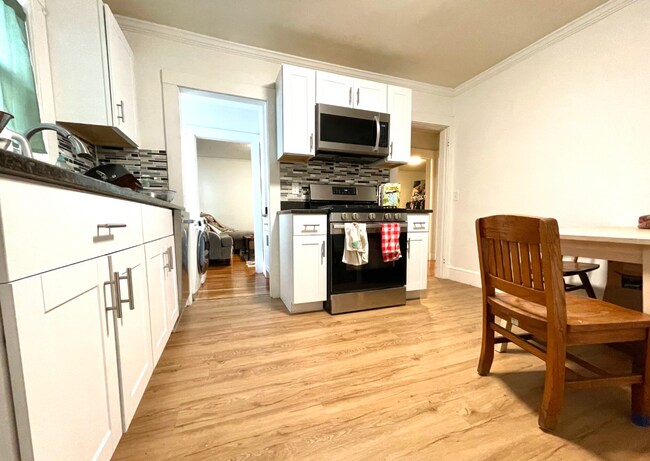 6 Endicott Ave, Unit 2 in Somerville, MA - Building Photo - Building Photo