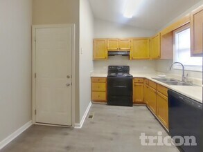 125 Kennedy Dr in Carrollton, GA - Foto de edificio - Building Photo